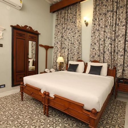 Taj Mahal Hotel Abids Hyderabad Exterior foto
