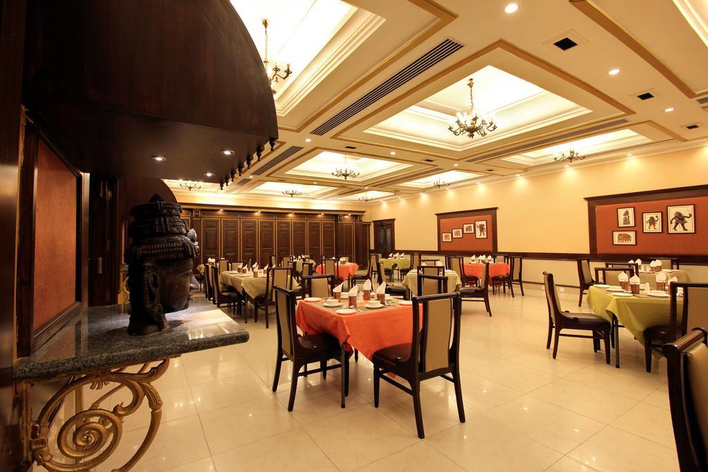 Taj Mahal Hotel Abids Hyderabad Exterior foto
