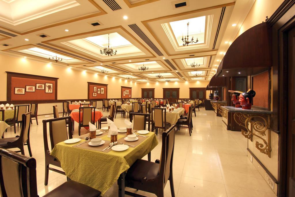 Taj Mahal Hotel Abids Hyderabad Exterior foto