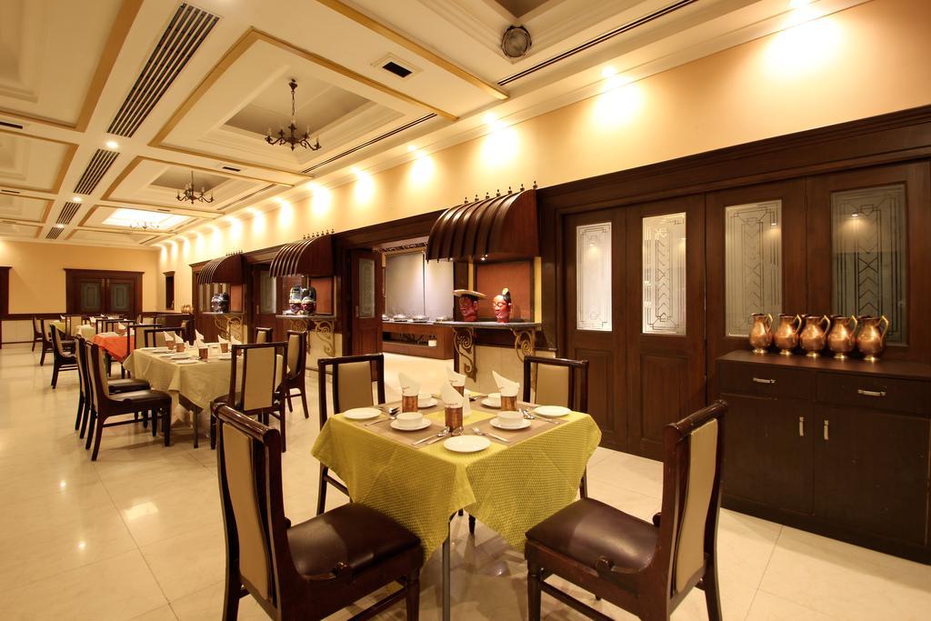 Taj Mahal Hotel Abids Hyderabad Exterior foto
